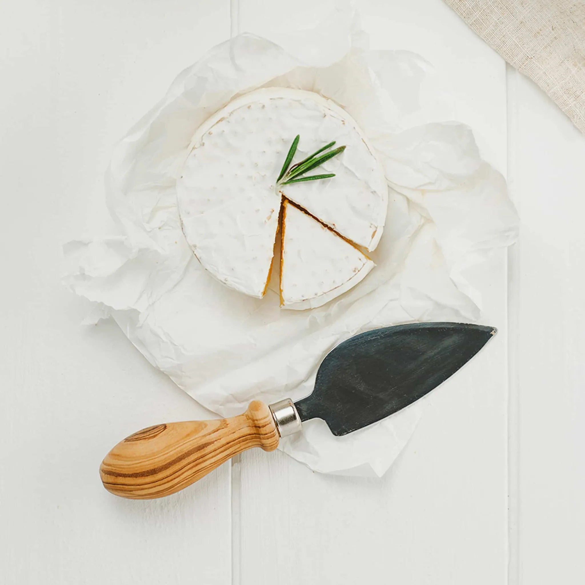 Naturally Med Olive Wood Cheese Knife, 17.5cm New